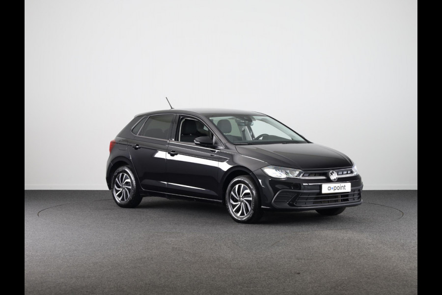 Volkswagen Polo 1.0 TSI Life Edition 95 pk Automaat (DSG) | Verlengde garantie | Navigatie | Parkeersensoren achter | Achteruitrijcamera | Adaptieve cruise control | LED koplampen |