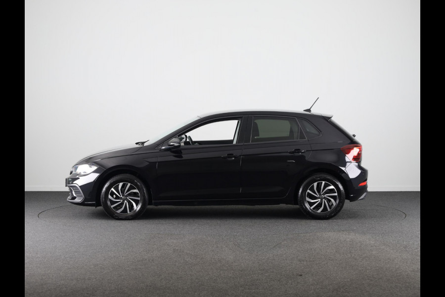 Volkswagen Polo 1.0 TSI Life Edition 95 pk Automaat (DSG) | Verlengde garantie | Navigatie | Parkeersensoren achter | Achteruitrijcamera | Adaptieve cruise control | LED koplampen |
