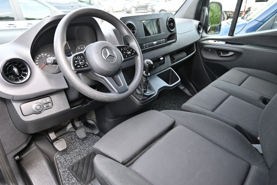 Mercedes-Benz Sprinter 317 CDI L2H2 RWD MBUX navigatie, 360 graden camera, Geveerde stoel, Etc.