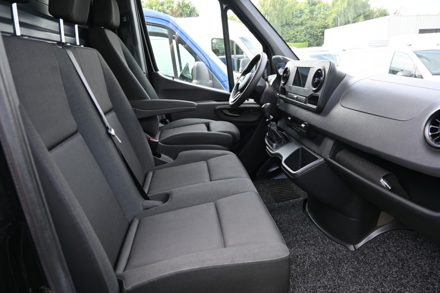 Mercedes-Benz Sprinter 317 CDI L2H2 RWD MBUX navigatie, 360 graden camera, Geveerde stoel, Etc.