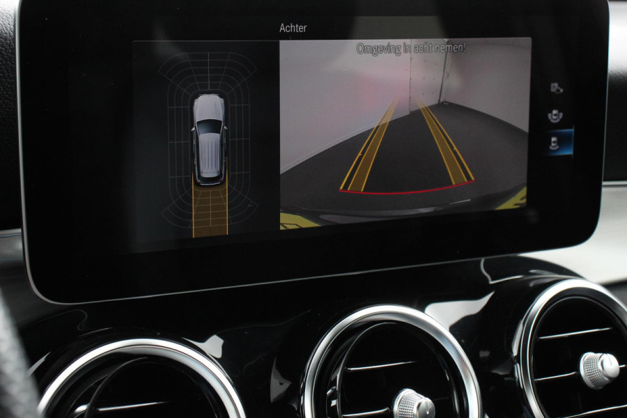 Mercedes-Benz GLC 300e 4MATIC AMG PHEV | Navigatie | Half leder Sportstoelen | Camera | Dab | Led | Electrisch bedienbare achterklep | 19"Lichtmetalen Velgen | Extra getint glas |