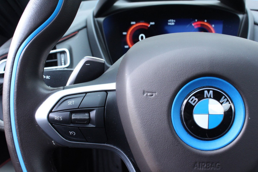 BMW i8 Roadster 1.5 375pk NAP HUD DAB LEDER CAMERA NAV BT '19