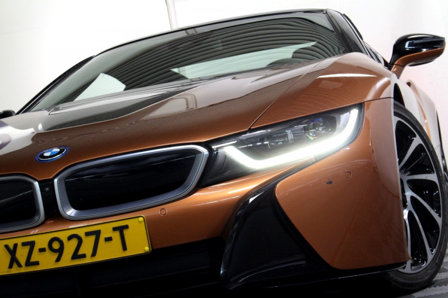 BMW i8 Roadster 1.5 375pk NAP HUD DAB LEDER CAMERA NAV BT '19