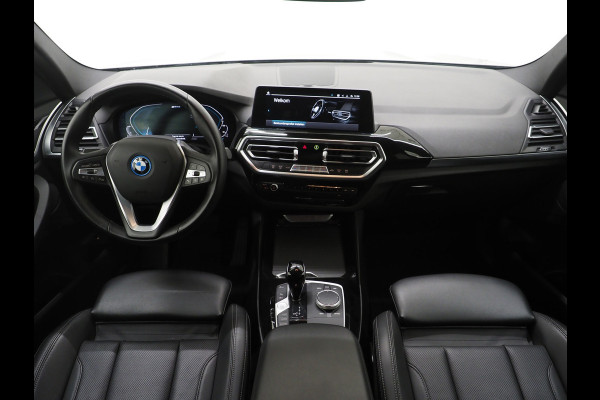 BMW X3 xDrive30e LCI 292PK | Leder | Sportstoelen | Zwarte Hemel | Camera | DAB | Carplay