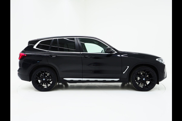 BMW X3 xDrive30e LCI 292PK | Leder | Sportstoelen | Zwarte Hemel | Camera | DAB | Carplay