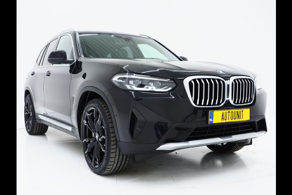 BMW X3 xDrive30e LCI 292PK | Leder | Sportstoelen | Zwarte Hemel | Camera | DAB | Carplay