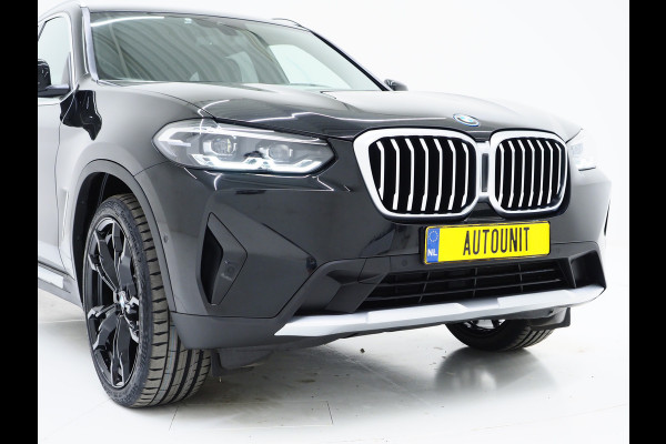 BMW X3 xDrive30e LCI 292PK | Leder | Sportstoelen | Zwarte Hemel | Camera | DAB | Carplay