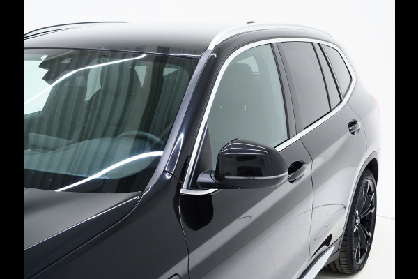BMW X3 xDrive30e LCI 292PK | Leder | Sportstoelen | Zwarte Hemel | Camera | DAB | Carplay