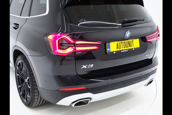 BMW X3 xDrive30e LCI 292PK | Leder | Sportstoelen | Zwarte Hemel | Camera | DAB | Carplay