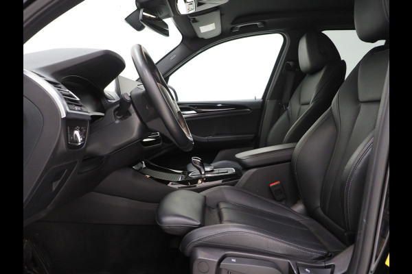 BMW X3 xDrive30e LCI 292PK | Leder | Sportstoelen | Zwarte Hemel | Camera | DAB | Carplay
