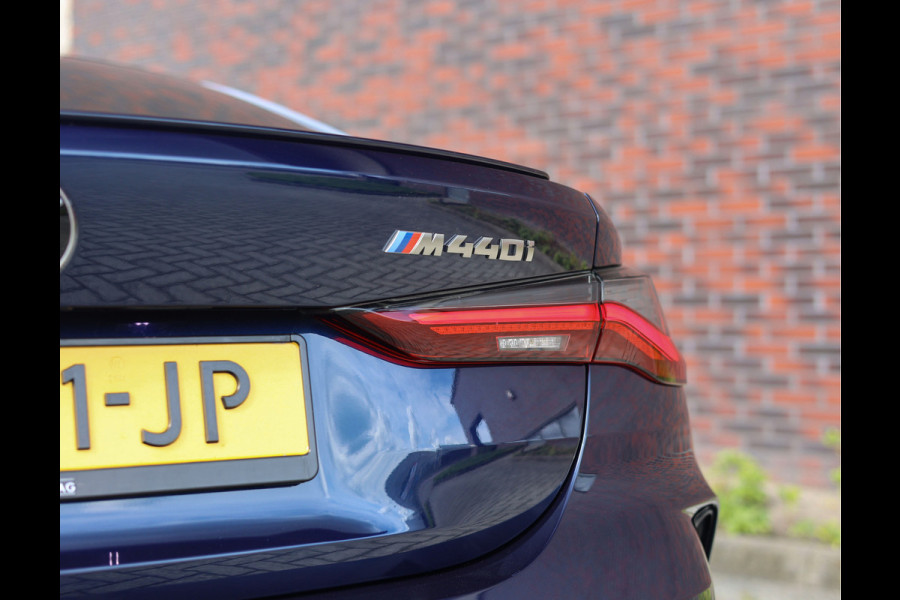 BMW M440i Coupé xDrive High Executive | Pano - Trekhaak - HUD