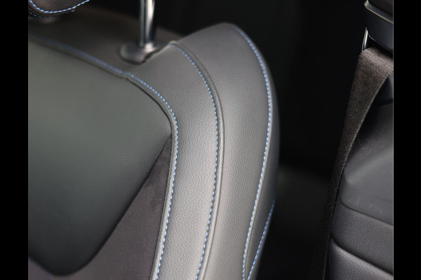 BMW M440i Coupé xDrive High Executive | Pano - Trekhaak - HUD