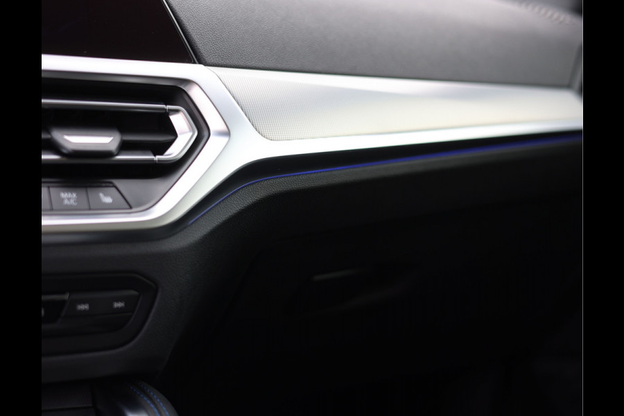 BMW M440i Coupé xDrive High Executive | Pano - Trekhaak - HUD