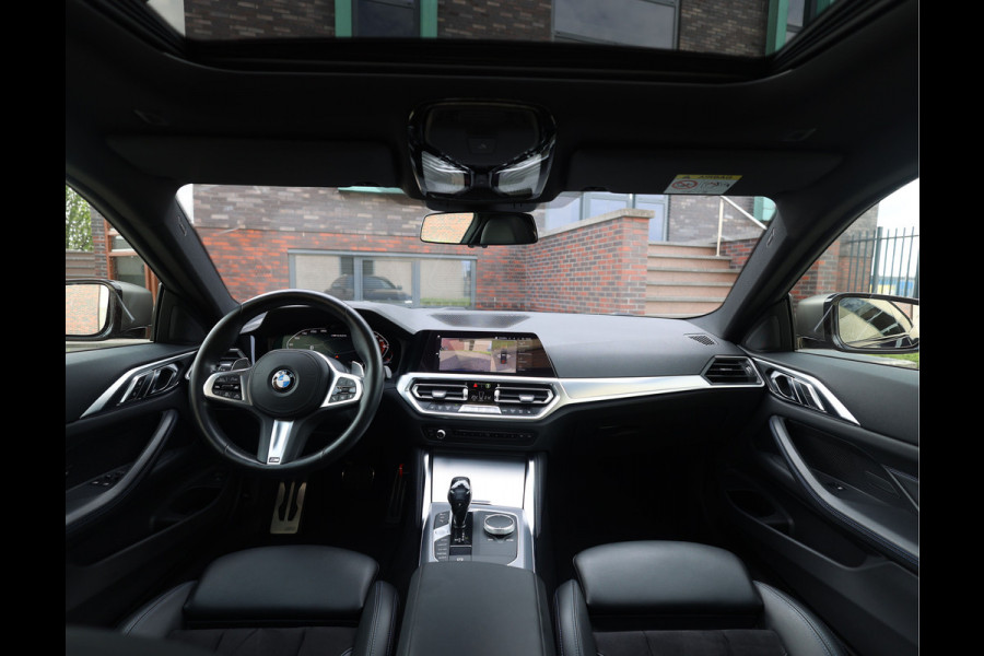 BMW M440i Coupé xDrive High Executive | Pano - Trekhaak - HUD