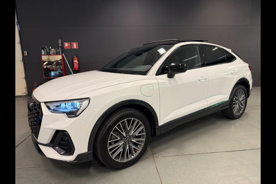 Audi Q3 Sportback 45 TFSI e 2X S-LINE BLACKLINE PANO/NAVI/DAB/LED/ECC/PDC/CRUISE///