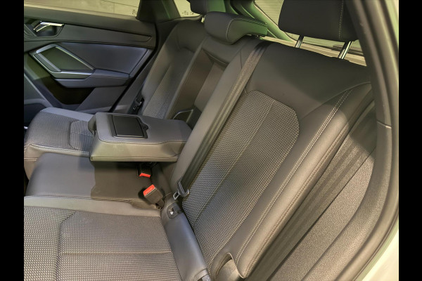 Audi Q3 Sportback 45 TFSI e 2X S-LINE BLACKLINE PANO/NAVI/DAB/LED/ECC/PDC/CRUISE///