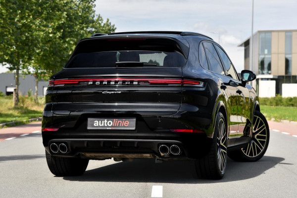 Porsche Cayenne 3.0 E-Hybrid. Nw Model, Chrono, Luchtvering, Pano, Memory, ACC, Camera, Trekhaak, Sfeer!