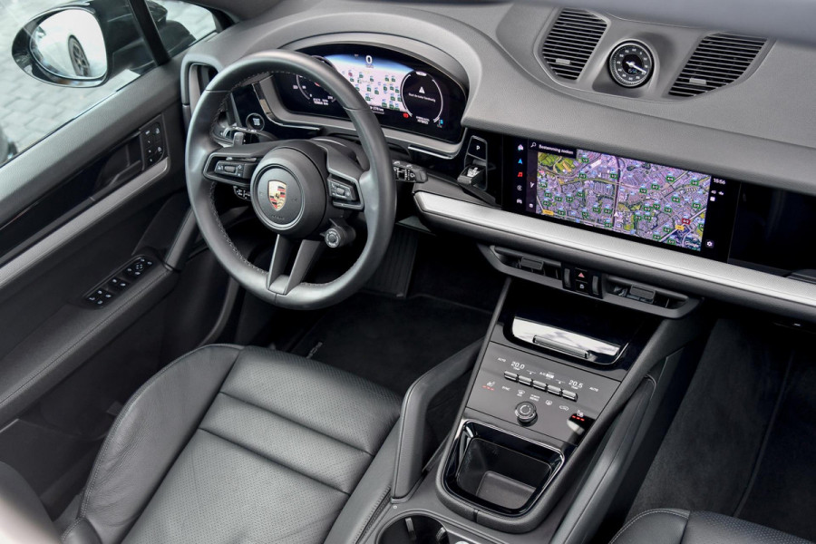 Porsche Cayenne 3.0 E-Hybrid. Nw Model, Chrono, Luchtvering, Pano, Memory, ACC, Camera, Trekhaak, Sfeer!