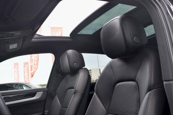 Porsche Cayenne 3.0 E-Hybrid. Nw Model, Chrono, Luchtvering, Pano, Memory, ACC, Camera, Trekhaak, Sfeer!