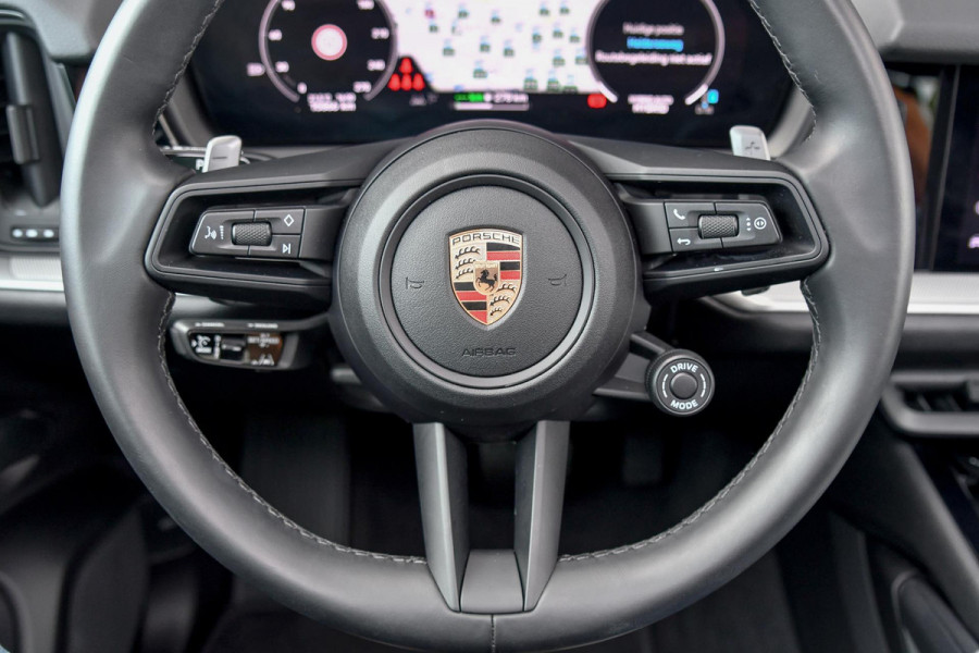 Porsche Cayenne 3.0 E-Hybrid. Nw Model, Chrono, Luchtvering, Pano, Memory, ACC, Camera, Trekhaak, Sfeer!