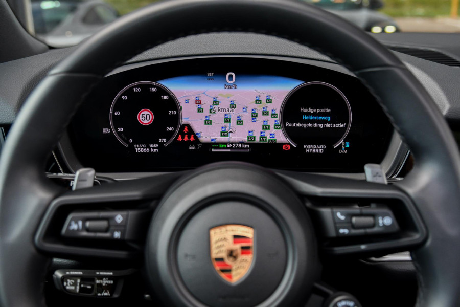Porsche Cayenne 3.0 E-Hybrid. Nw Model, Chrono, Luchtvering, Pano, Memory, ACC, Camera, Trekhaak, Sfeer!