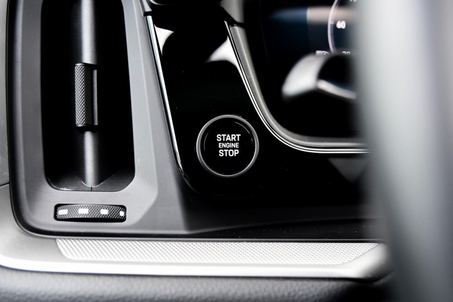 Porsche Cayenne 3.0 E-Hybrid. Nw Model, Chrono, Luchtvering, Pano, Memory, ACC, Camera, Trekhaak, Sfeer!