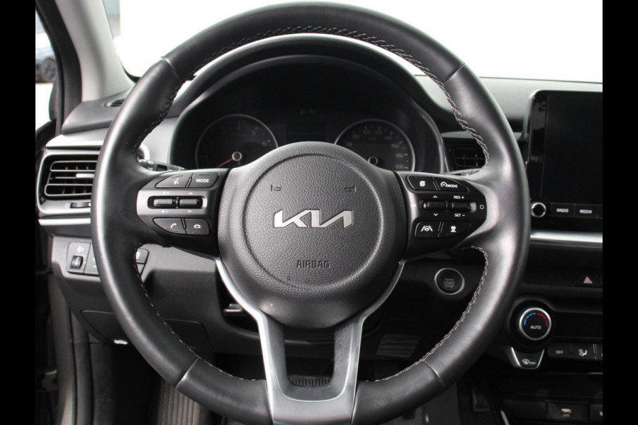 Kia Stonic 1.0 T-GDi MHEV DynamicPlusLine Climate control Adaptieve cruise control Achteruitrijcamera LED Verwarmde voorstoelen Verwarmde stuurwiel Parkeersensoren Apple Carplay/ Android Auto