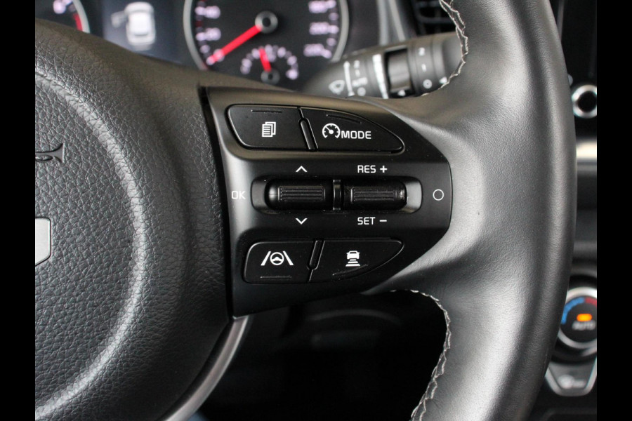 Kia Stonic 1.0 T-GDi MHEV DynamicPlusLine Climate control Adaptieve cruise control Achteruitrijcamera LED Verwarmde voorstoelen Verwarmde stuurwiel Parkeersensoren Apple Carplay/ Android Auto