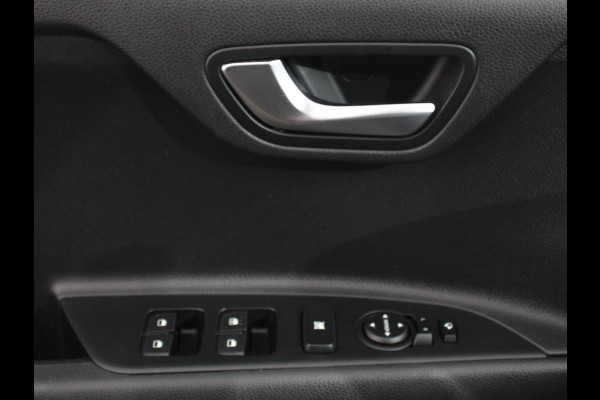 Kia Stonic 1.0 T-GDi MHEV DynamicPlusLine Climate control Adaptieve cruise control Achteruitrijcamera LED Verwarmde voorstoelen Verwarmde stuurwiel Parkeersensoren Apple Carplay/ Android Auto
