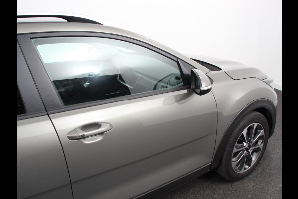 Kia Stonic 1.0 T-GDi MHEV DynamicPlusLine Climate control Adaptieve cruise control Achteruitrijcamera LED Verwarmde voorstoelen Verwarmde stuurwiel Parkeersensoren Apple Carplay/ Android Auto