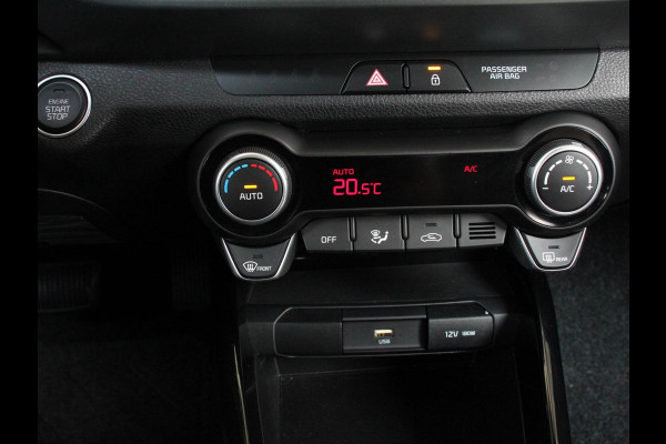 Kia Stonic 1.0 T-GDi MHEV DynamicPlusLine Climate control Adaptieve cruise control Achteruitrijcamera LED Verwarmde voorstoelen Verwarmde stuurwiel Parkeersensoren Apple Carplay/ Android Auto