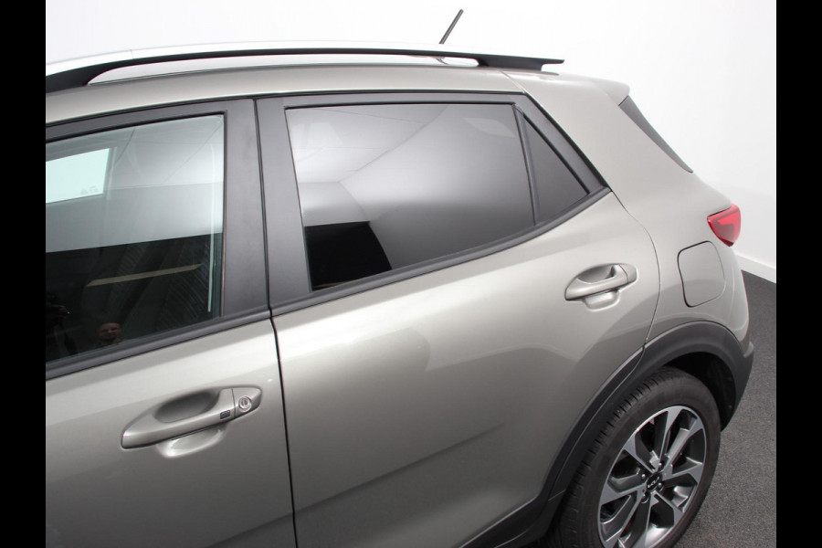Kia Stonic 1.0 T-GDi MHEV DynamicPlusLine Climate control Adaptieve cruise control Achteruitrijcamera LED Verwarmde voorstoelen Verwarmde stuurwiel Parkeersensoren Apple Carplay/ Android Auto
