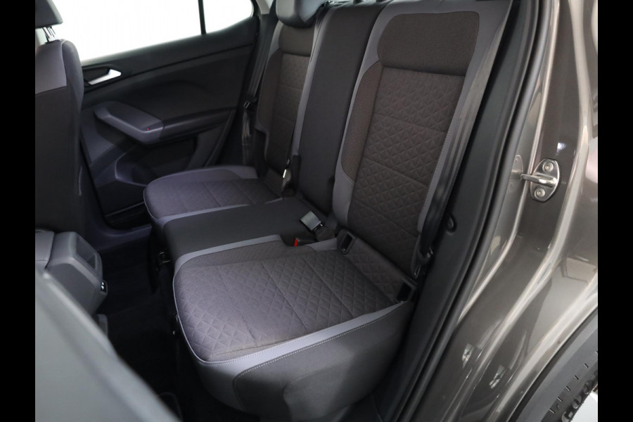Volkswagen T-Cross 1.0 TSI Style 110 pk | Navigatie | Trekhaak | Parkeersensoren | Adaptieve cruise control | LED koplampen | Apple Carplay/Android Auto |