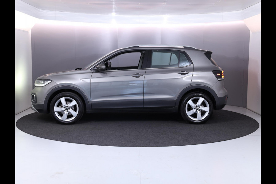Volkswagen T-Cross 1.0 TSI Style 110 pk | Navigatie | Trekhaak | Parkeersensoren | Adaptieve cruise control | LED koplampen | Apple Carplay/Android Auto |