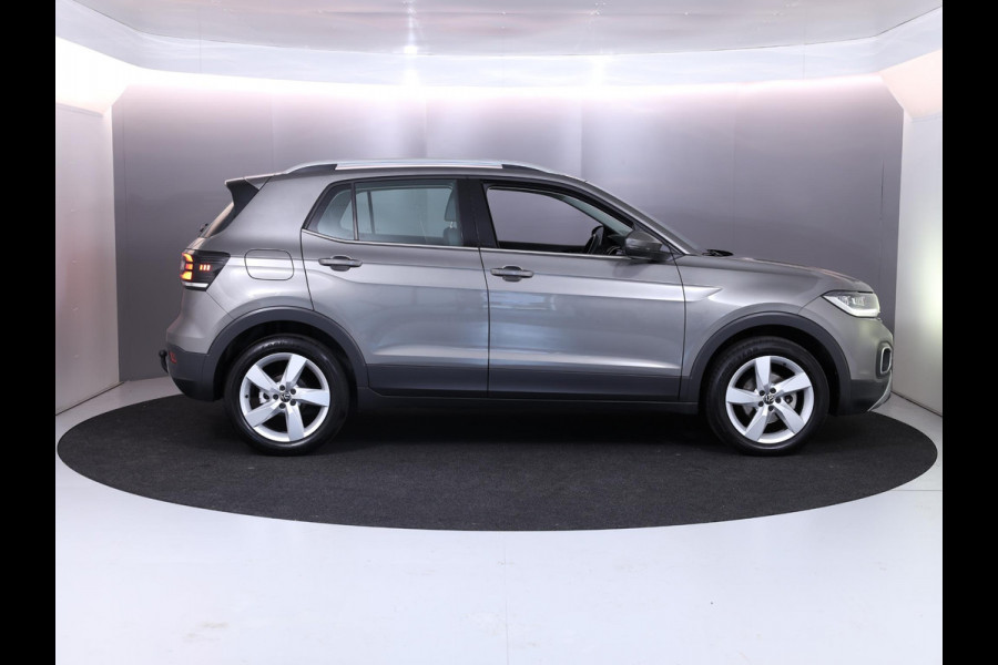 Volkswagen T-Cross 1.0 TSI Style 110 pk | Navigatie | Trekhaak | Parkeersensoren | Adaptieve cruise control | LED koplampen | Apple Carplay/Android Auto |