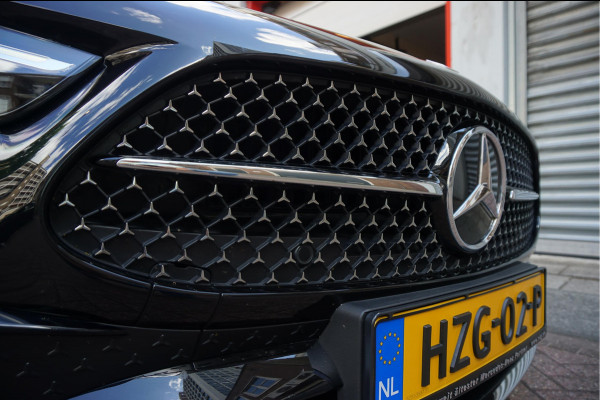 Mercedes-Benz CLE Cabriolet 200 AMG Line | Burmester | Sfeerverlichting | Stoelmassage + ventilatie + verwarming | Nekverwarming | Adaptieve cruise | Lane departure | Apple Carplay | Keyless