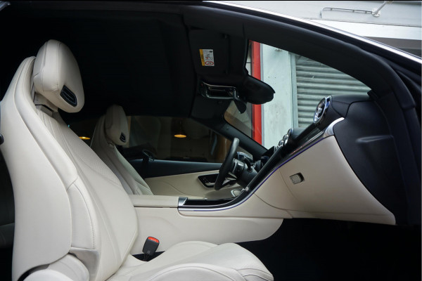 Mercedes-Benz CLE Cabriolet 200 AMG Line | Burmester | Sfeerverlichting | Stoelmassage + ventilatie + verwarming | Nekverwarming | Adaptieve cruise | Lane departure | Apple Carplay | Keyless
