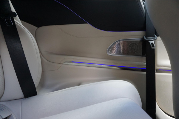 Mercedes-Benz CLE Cabriolet 200 AMG Line | Burmester | Sfeerverlichting | Stoelmassage + ventilatie + verwarming | Nekverwarming | Adaptieve cruise | Lane departure | Apple Carplay | Keyless