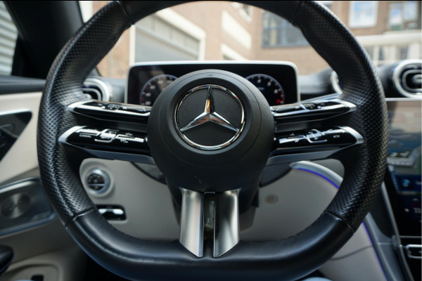 Mercedes-Benz CLE Cabriolet 200 AMG Line | Burmester | Sfeerverlichting | Stoelmassage + ventilatie + verwarming | Nekverwarming | Adaptieve cruise | Lane departure | Apple Carplay | Keyless