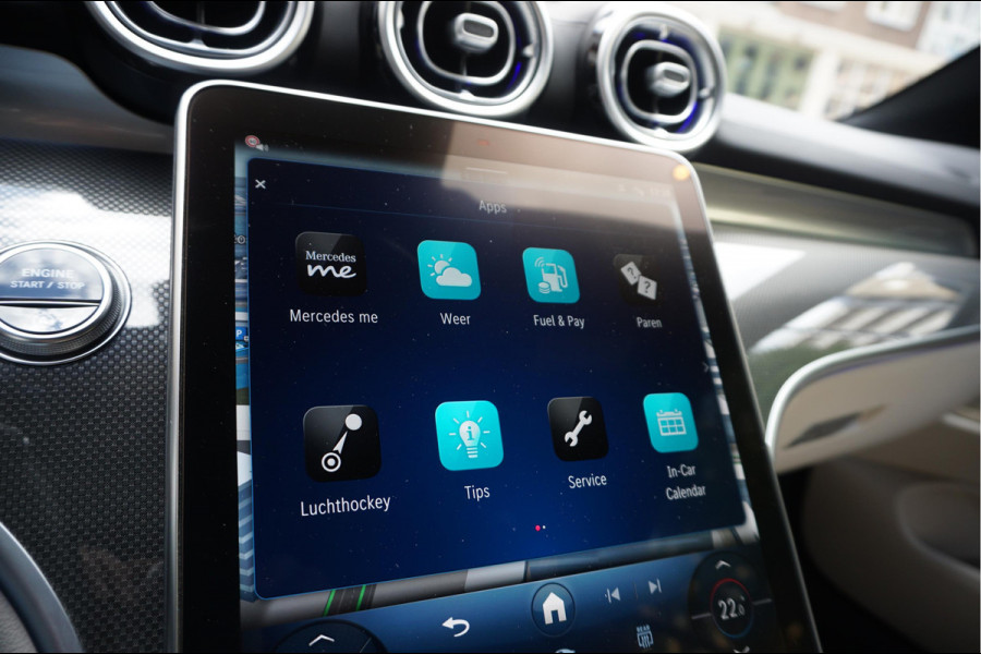 Mercedes-Benz CLE Cabriolet 200 AMG Line | Burmester | Sfeerverlichting | Stoelmassage + ventilatie + verwarming | Nekverwarming | Adaptieve cruise | Lane departure | Apple Carplay | Keyless