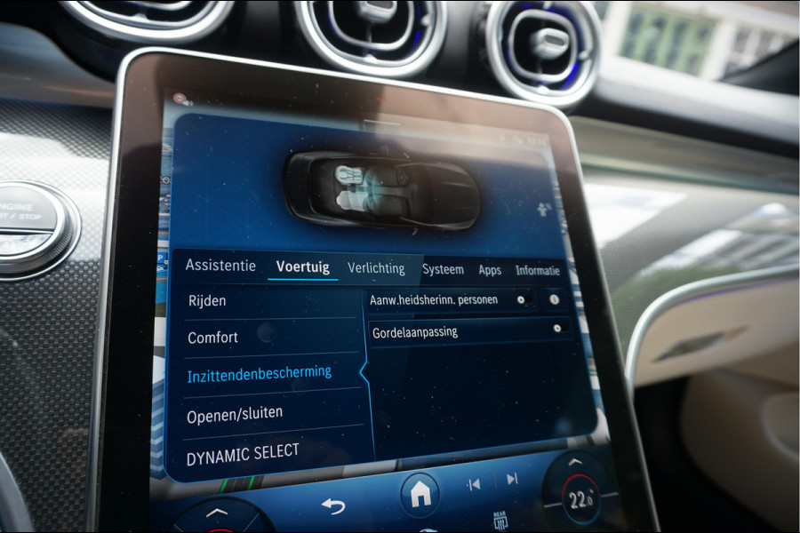 Mercedes-Benz CLE Cabriolet 200 AMG Line | Burmester | Sfeerverlichting | Stoelmassage + ventilatie + verwarming | Nekverwarming | Adaptieve cruise | Lane departure | Apple Carplay | Keyless