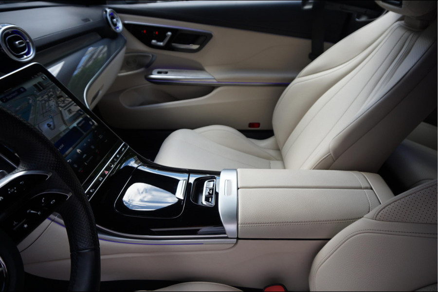 Mercedes-Benz CLE Cabriolet 200 AMG Line | Burmester | Sfeerverlichting | Stoelmassage + ventilatie + verwarming | Nekverwarming | Adaptieve cruise | Lane departure | Apple Carplay | Keyless