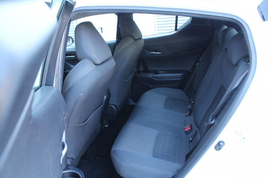 Toyota C-HR 1.8 Hybrid 123pk Dynamic AUTOMAAT NL-Auto NAP Clima Cruise Navi Camera Keyless 18"LMV