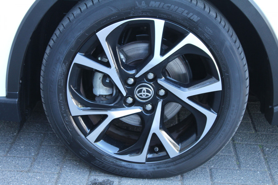 Toyota C-HR 1.8 Hybrid 123pk Dynamic AUTOMAAT NL-Auto NAP Clima Cruise Navi Camera Keyless 18"LMV