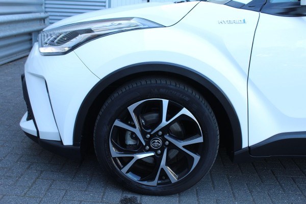 Toyota C-HR 1.8 Hybrid 123pk Dynamic AUTOMAAT NL-Auto NAP Clima Cruise Navi Camera Keyless 18"LMV