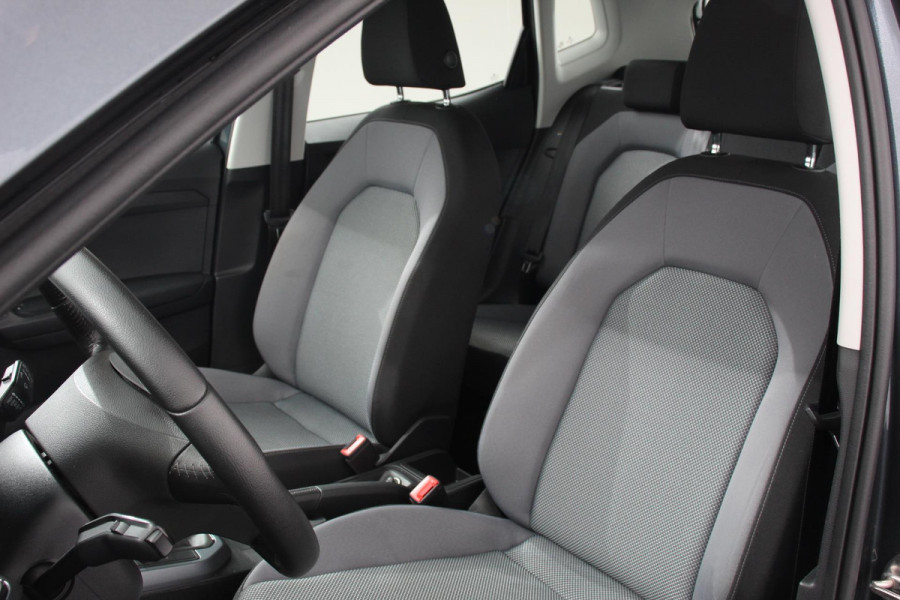 Seat Arona 1.0 TSI Style | Cruise Control | Airco | Parkeersensoren Achter | Stoelverwarming | lichtmetalen Velgen |