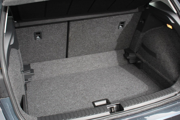 Seat Arona 1.0 TSI Style | Cruise Control | Airco | Parkeersensoren Achter | Stoelverwarming | lichtmetalen Velgen |