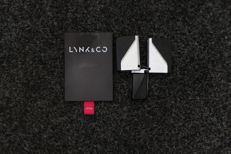 Lynk & Co 01 1.5 Plug-in Hybrid Climate, Camera, Panoramadak, ACC, Apple Carplay, DAB, PDC, 20''