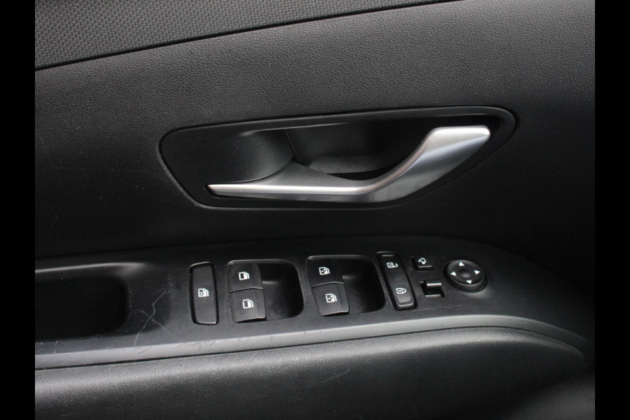 Hyundai Tucson 1.6 T-GDI HEV Comfort Climate control Adaptieve cruise control Parkeersensoren Achteruitrijcamera Navigatie Voorstoelen verwarmd Apple Carplay/ Android Auto