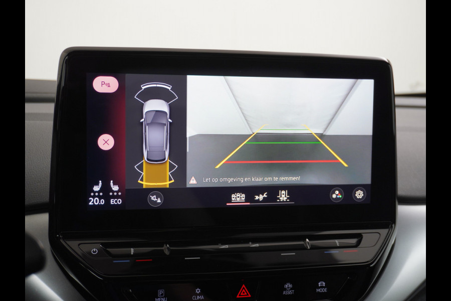 Volkswagen ID.4 1st 77kWh 204PK Trekhaak first Warmtepomp Adap.Cruise Apple Carplay/Android Auto Navi Ecc Pdc Head-Up Display DAB Keyless Matrix Stoelverwarming Rijstrooksensor Geluidsisolerend glas Connected services Draadloze telefoonlader Verkeersbord detectie Origineel Nederlandse Auto €48.913,- Nieuwprijs
